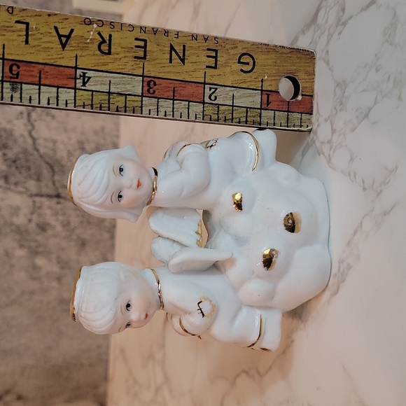 vintage two little angels sitting on a cloud figurine - Picture 2 of 7